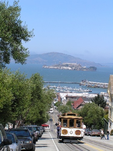 Tranvia con Alcatraz de fondo