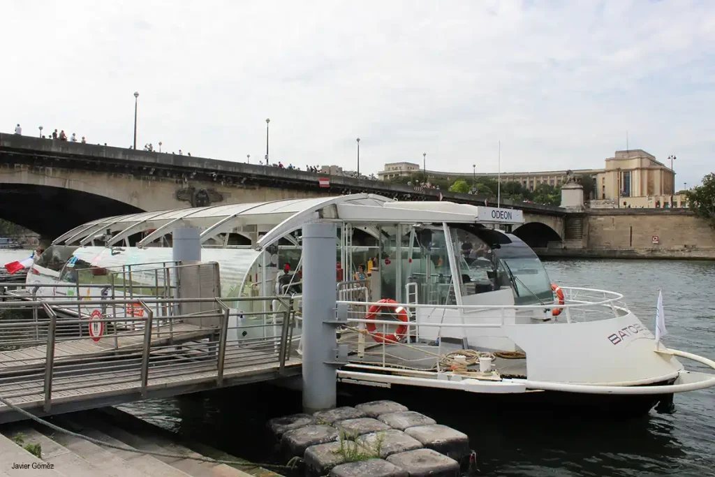 Batobús en París
