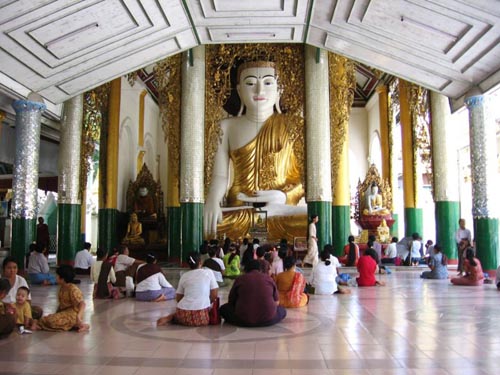 800px-shwedagon-d09.jpg