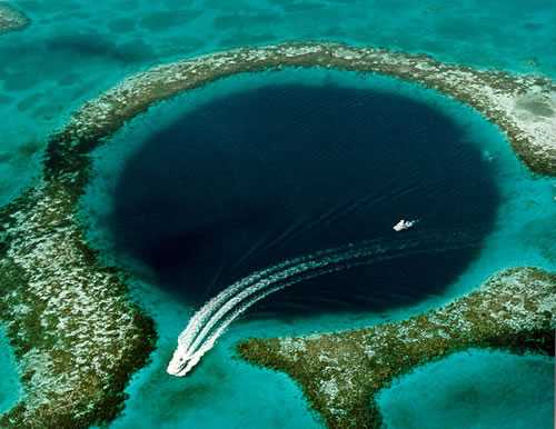 Blue Hole, en las aguas de Belice