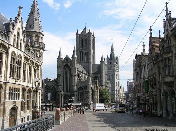 Centro de Gante desde la calle Limburg