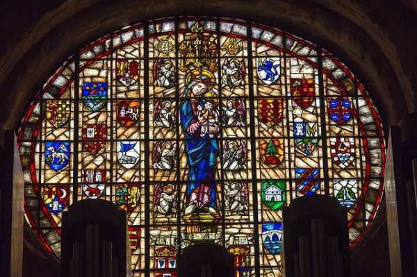 Vidriera del Monasterio de Poblet