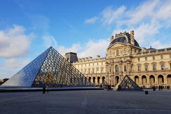 El Museo del Louvre, en París