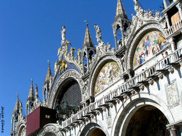 Caballos en el frontal de la Basílica de San Marcos