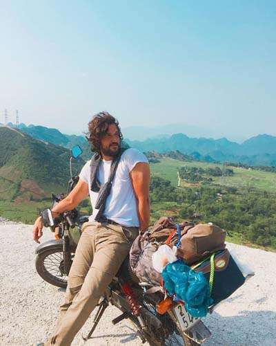 William Ramos en moto