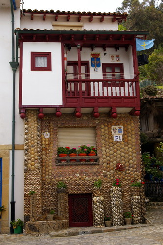 casa-de-conchas-en-tazones