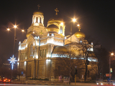 Catedral de Varna de noche Catedral de Varna de noche