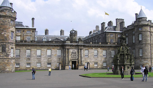 Palacio de Holyroodhouse en Edimburgo