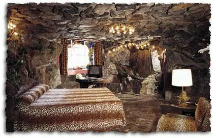madonna-inn-hombre-de-las-cavernas