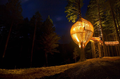 yellow-treehouse-restaurante